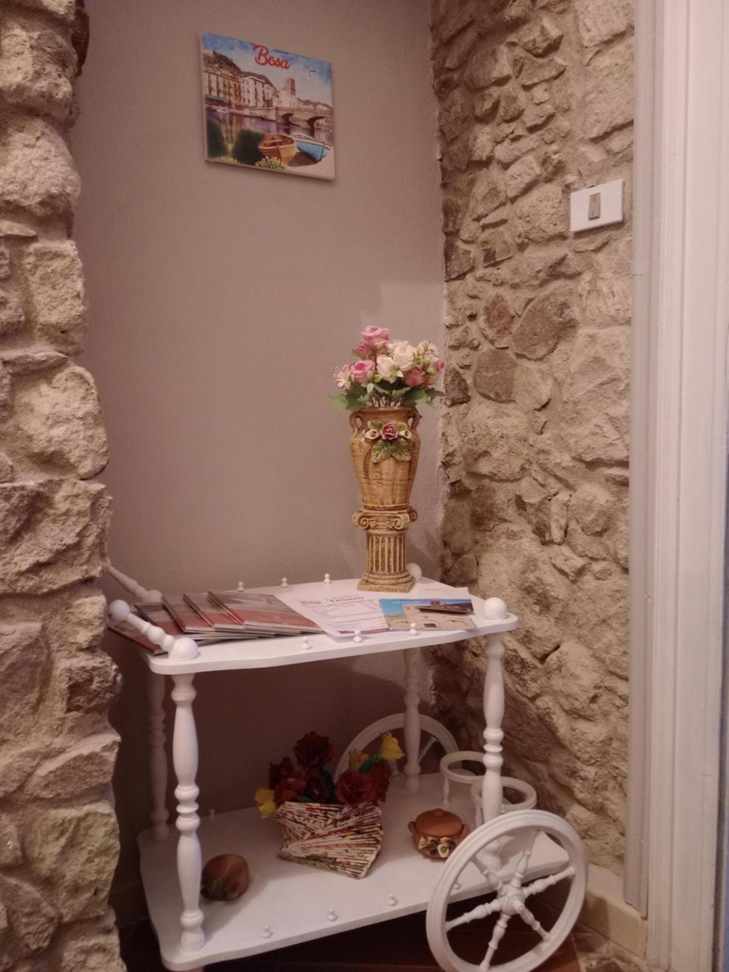 Appartamento Vacanze Le Rose Bosa Zewnętrze zdjęcie